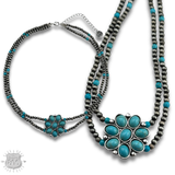 Stone flower pendant necklace